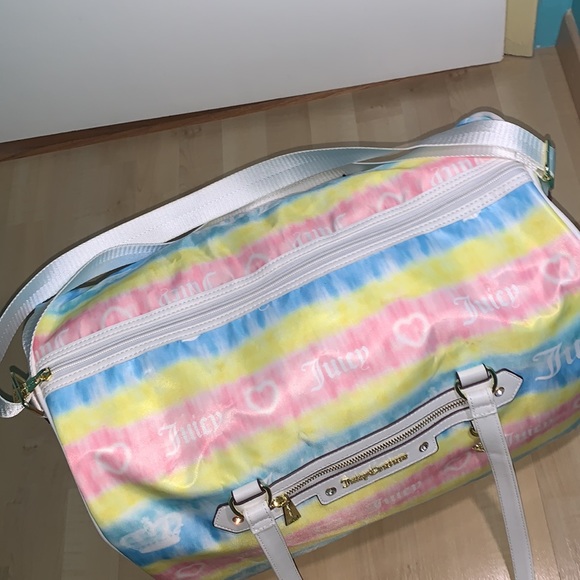 JUICY COUTURE TIE DYE LOGO The Light Weekender / Duffle - Picture 5 of 10